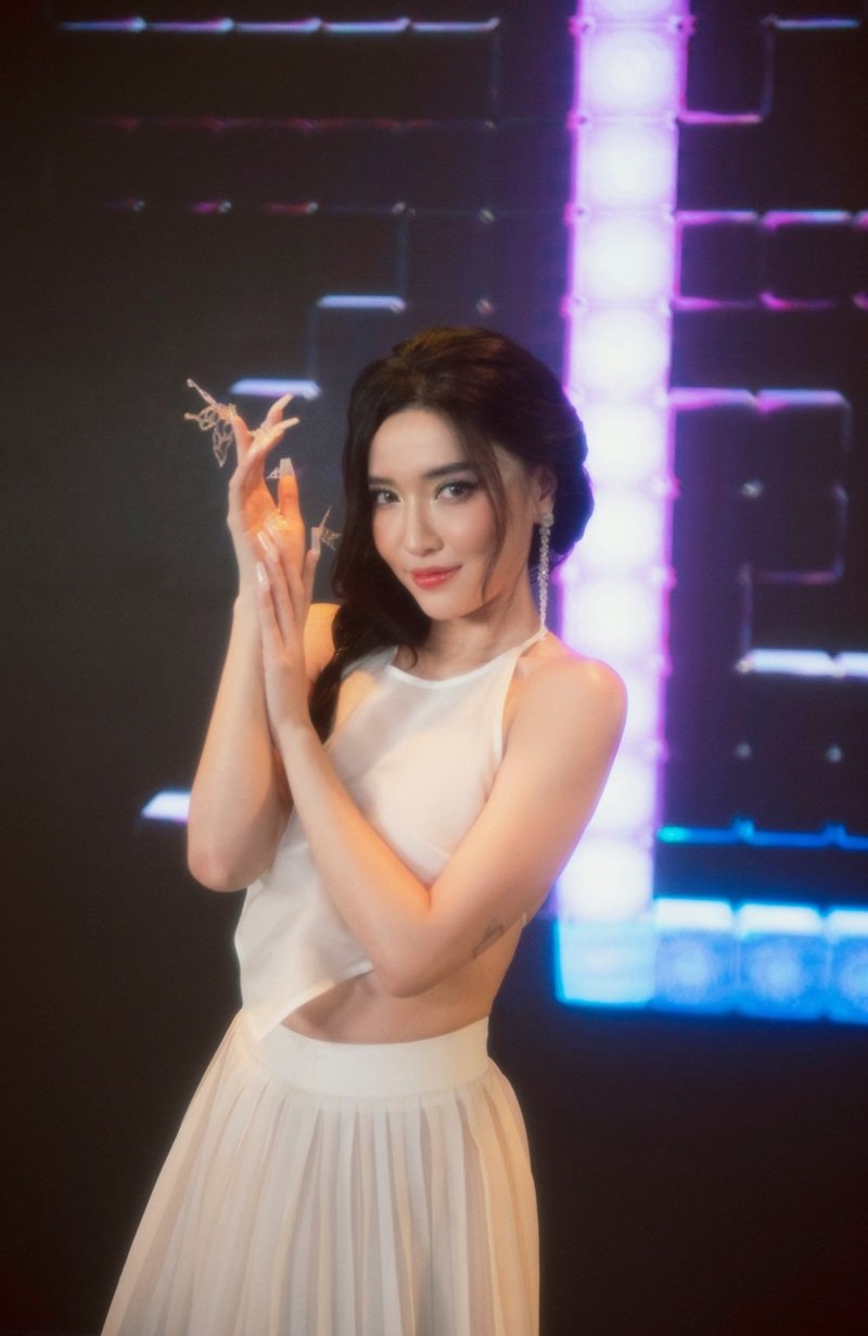 bích phương sexy 7