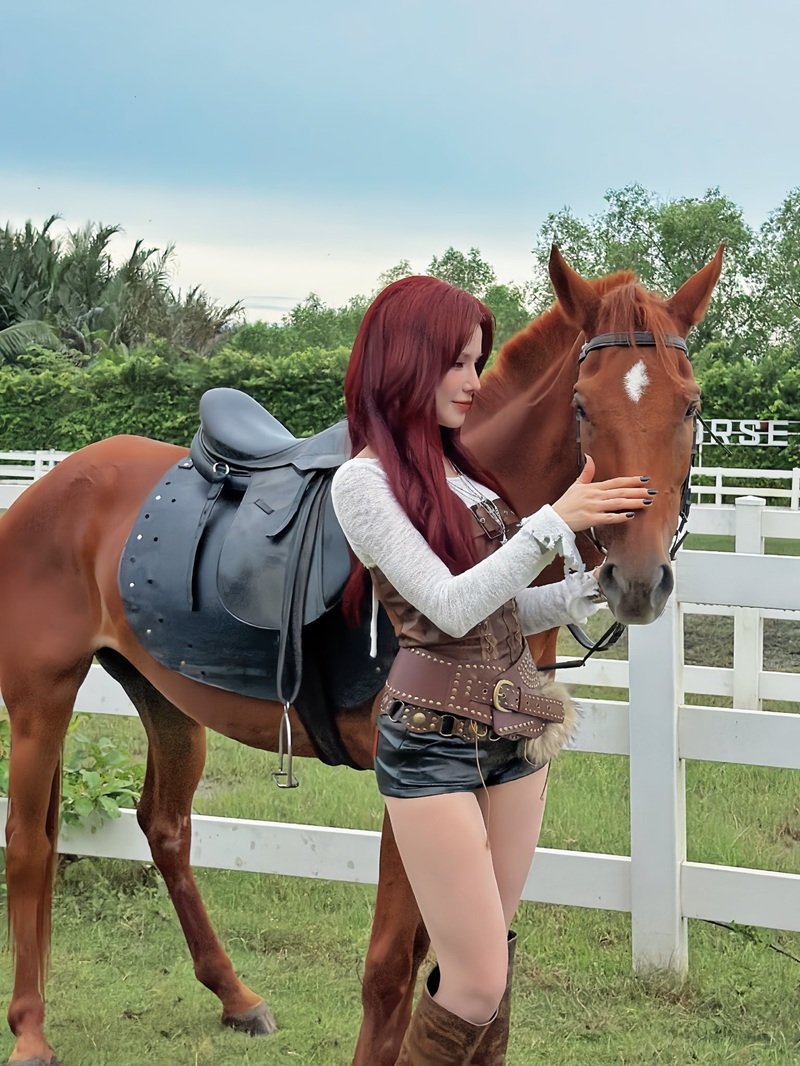 diệp lâm anh sexy​ 26