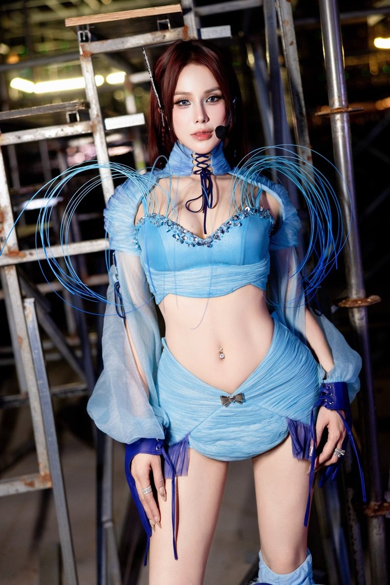 diệp lâm anh sexy​ 31