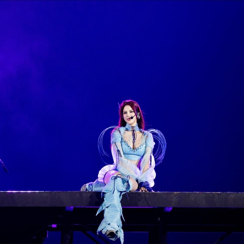 diệp lâm anh sexy​ 34