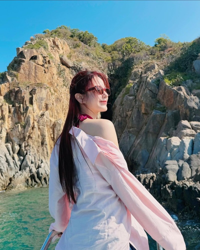 diệp lâm anh sexy​ 40