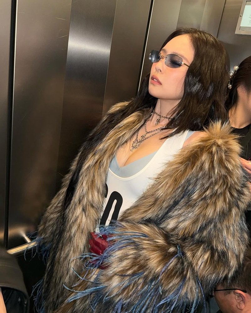 jennie sexy​​ 14