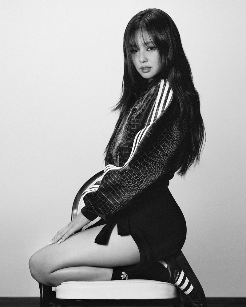 jennie sexy​​ 16