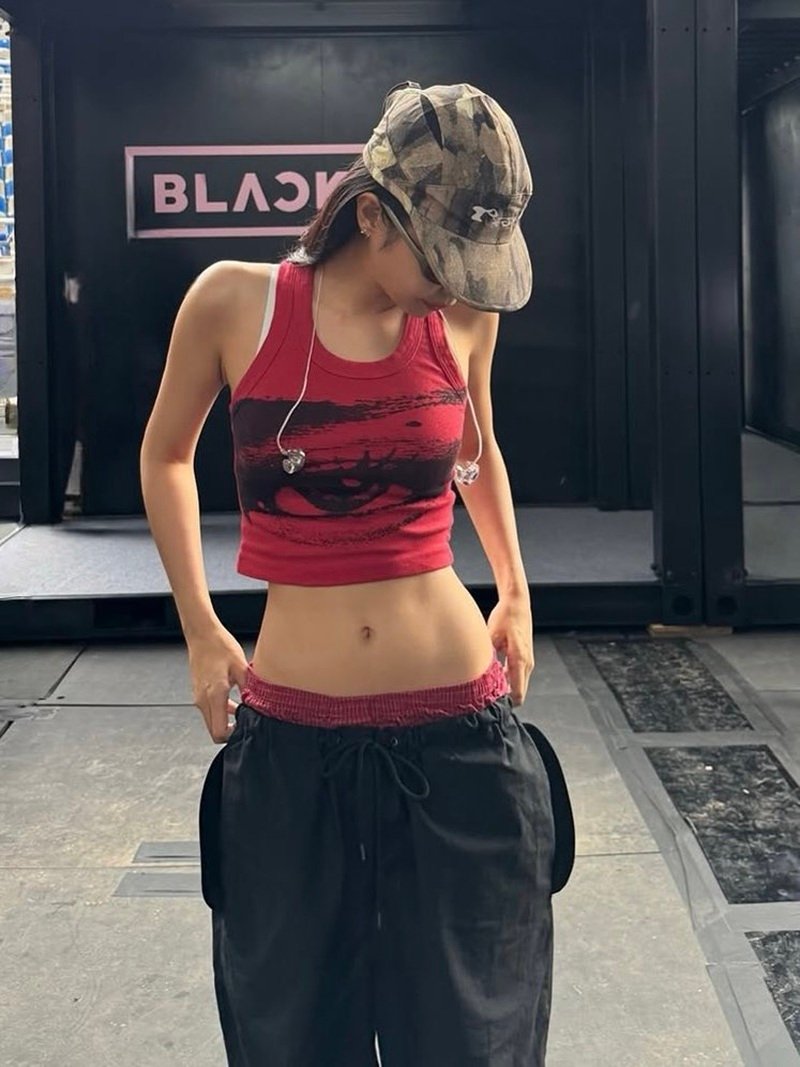 jennie sexy​​ 18