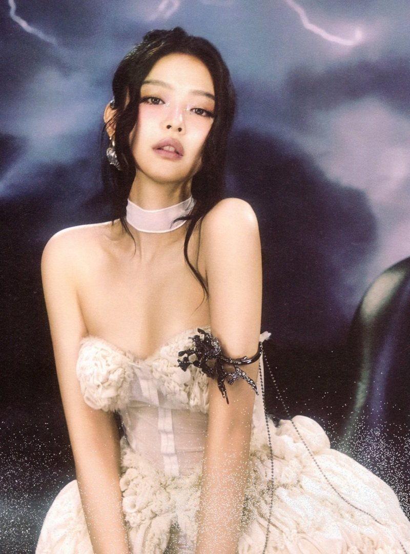 jennie sexy​​ 20