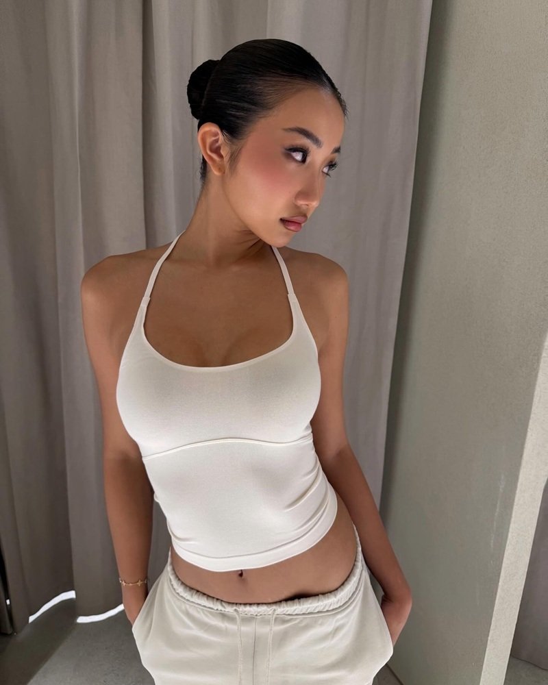 lê thị khánh huyền sexy 41