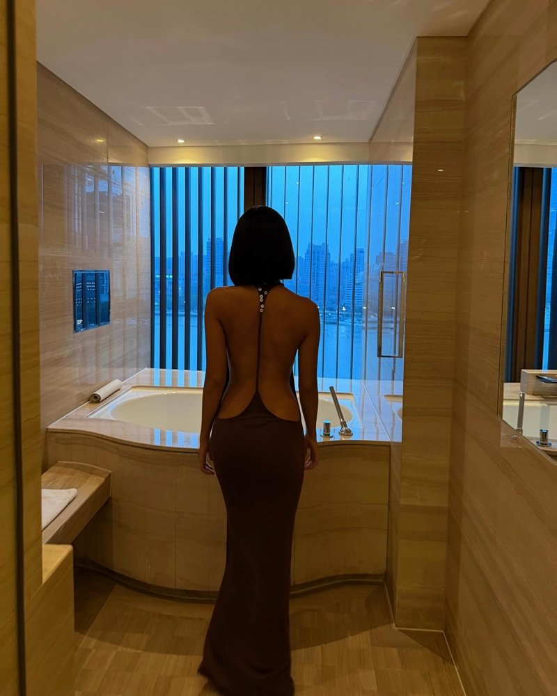 lê thị khánh huyền sexy 44