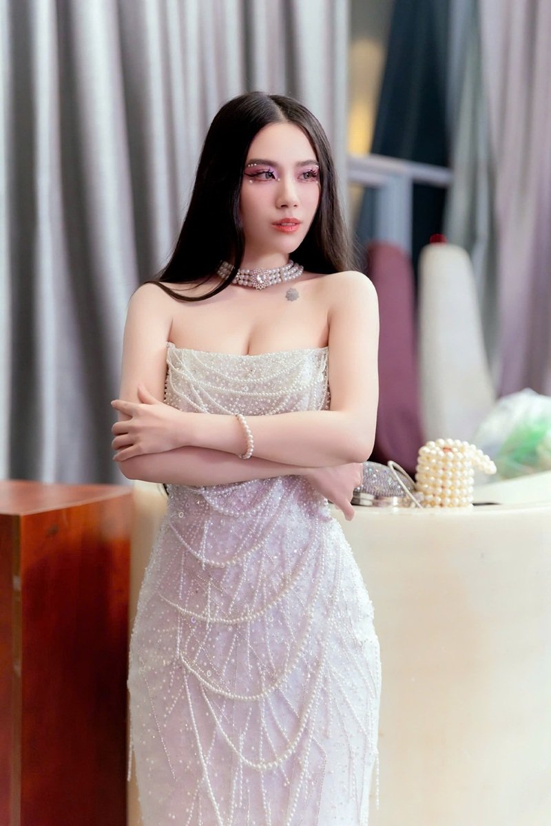 linh miu sexy 41