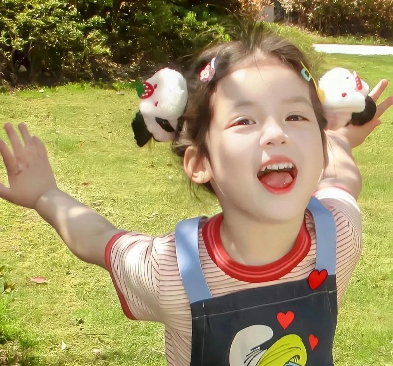 ảnh biểu cảm vui nhộn Meme Ảnh Em Bé Cute