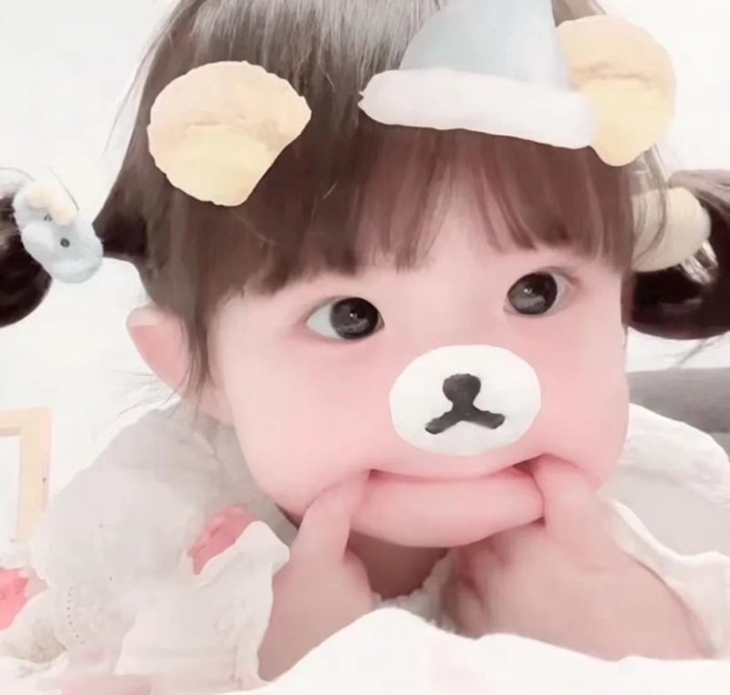 biểu cảm dễ thương của meme em bé lan truyền