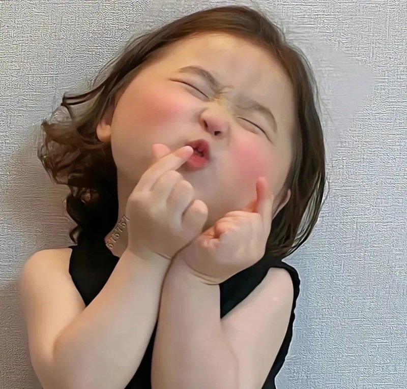 biểu cảm ngộ nghĩnh trong meme em bé lan truyền