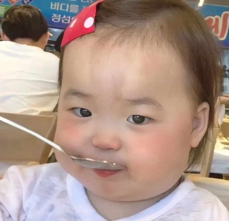 nội dung đáng yêu từ meme em bé nổi bật