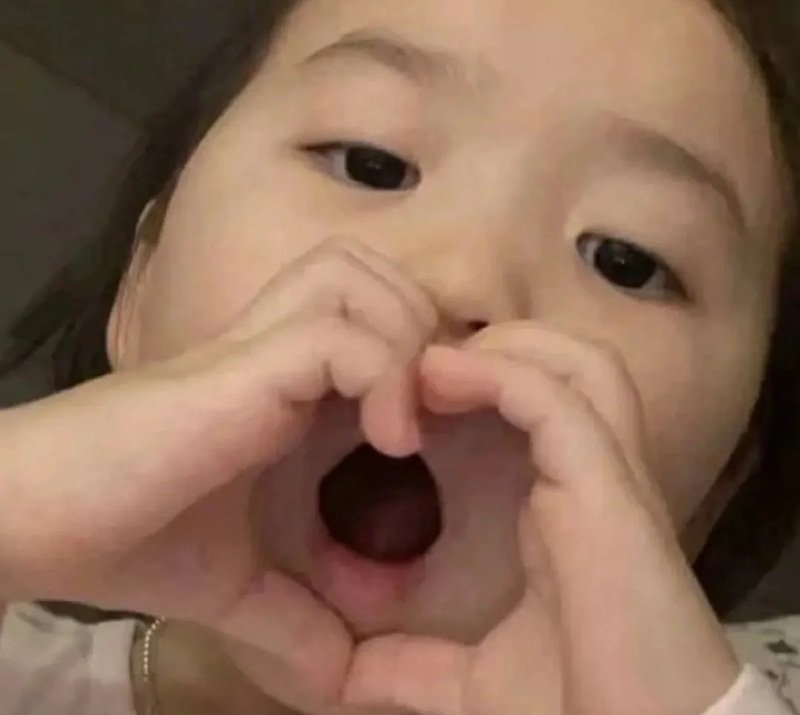 khoảnh khắc hài hước từ meme em bé đáng yêu