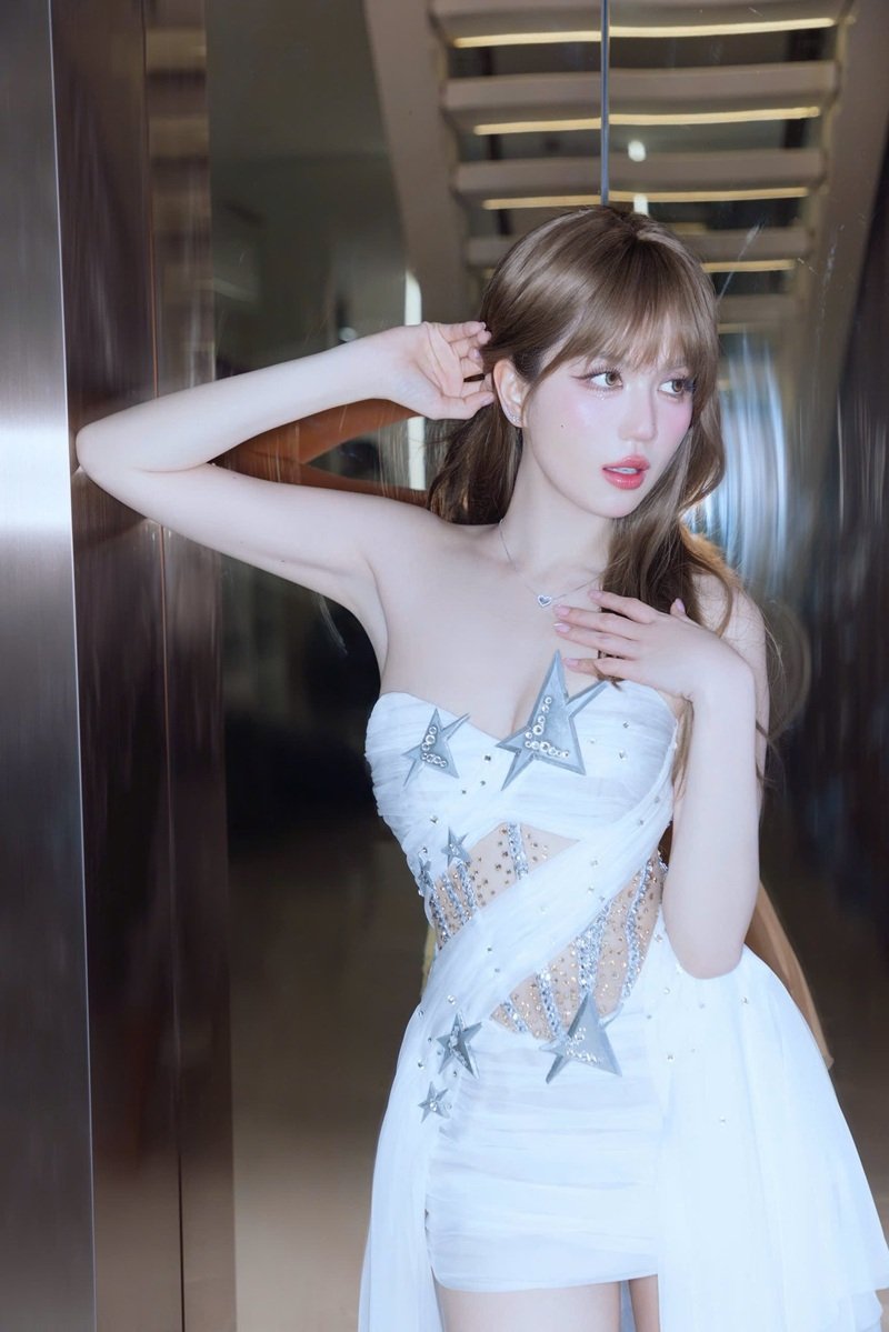 ngọc trinh sexy 18