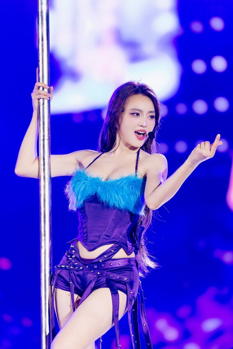 ninh dương lan ngọc sexy​ 35