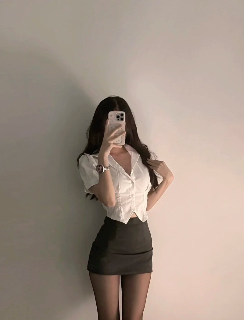 Outfit hở vai quyến rũ, ảnh miku sexy cosplay hot
