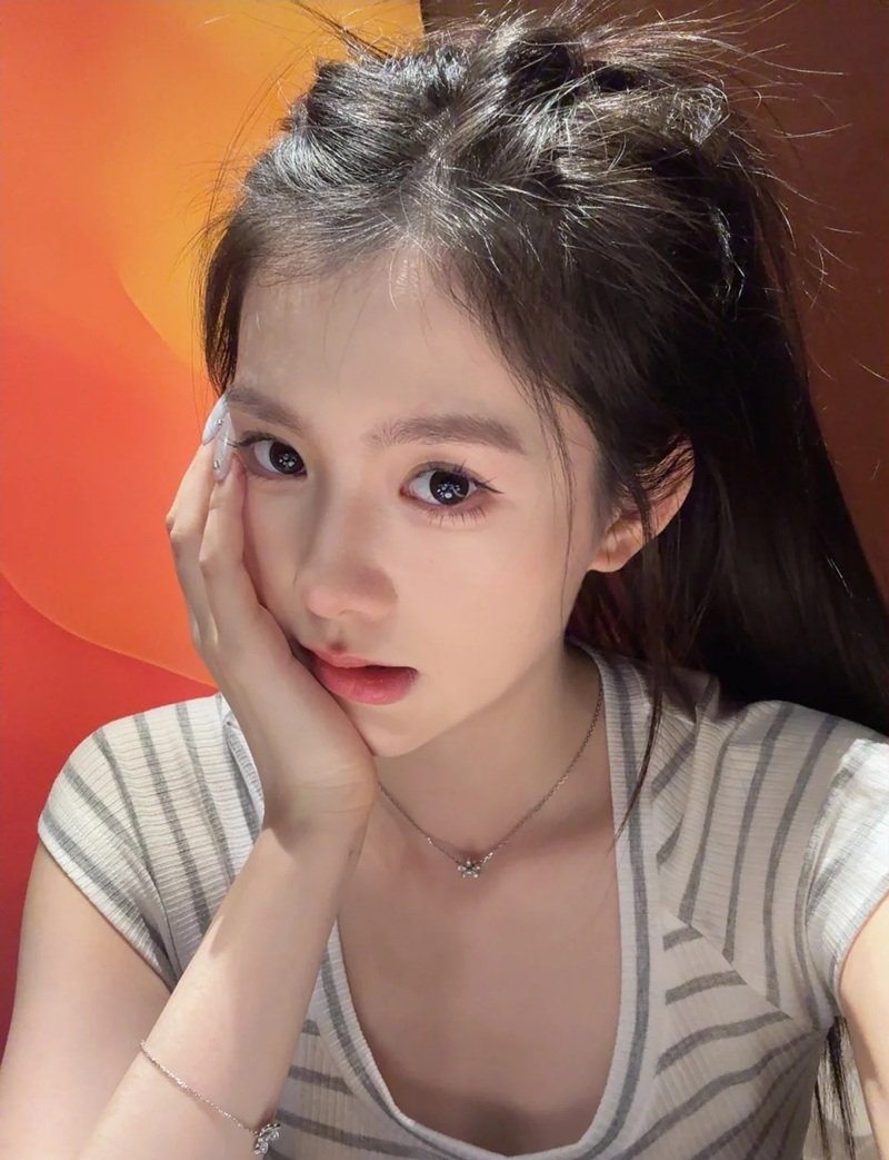Miku bikini trắng ướt át, ảnh miku sexy cực hot