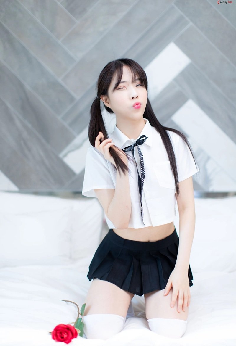 Bikini trắng ướt nhẹp, ảnh miku sexy cực phẩm