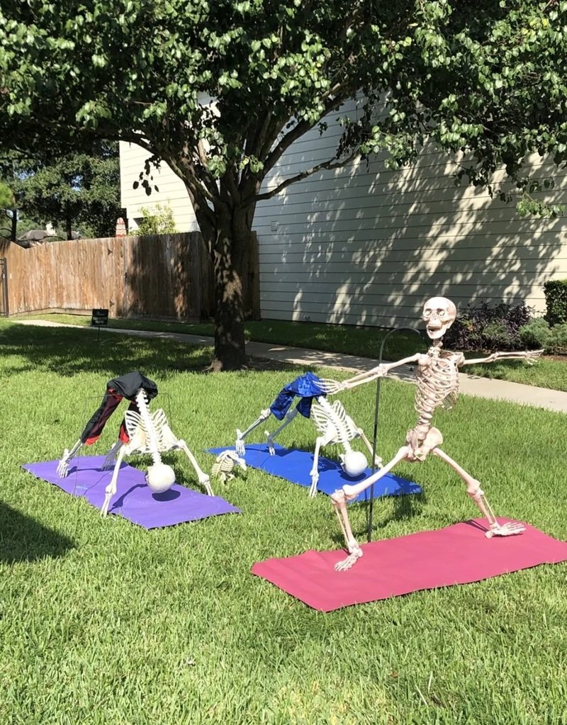 biểu cảm bá đạo trong skeleton meme lan truyền mạnh