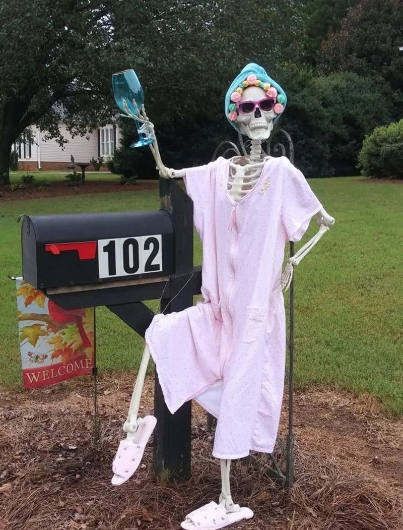 nội dung sáng tạo cùng skeleton meme cực kỳ hài