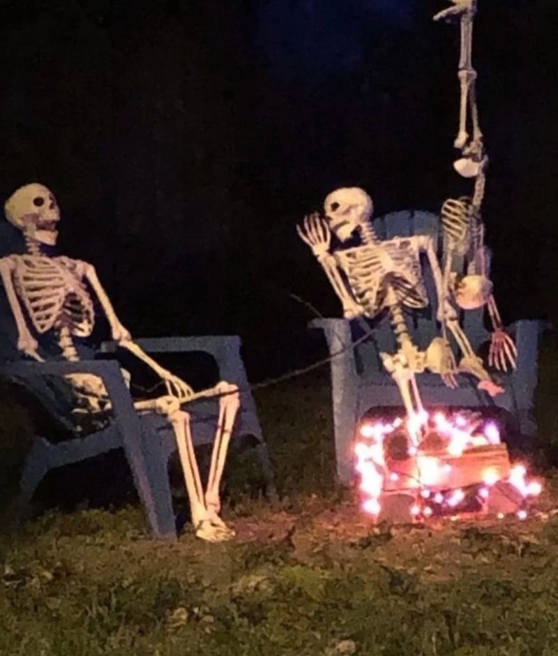 skeleton meme với ý tưởng hài hước khác biệt