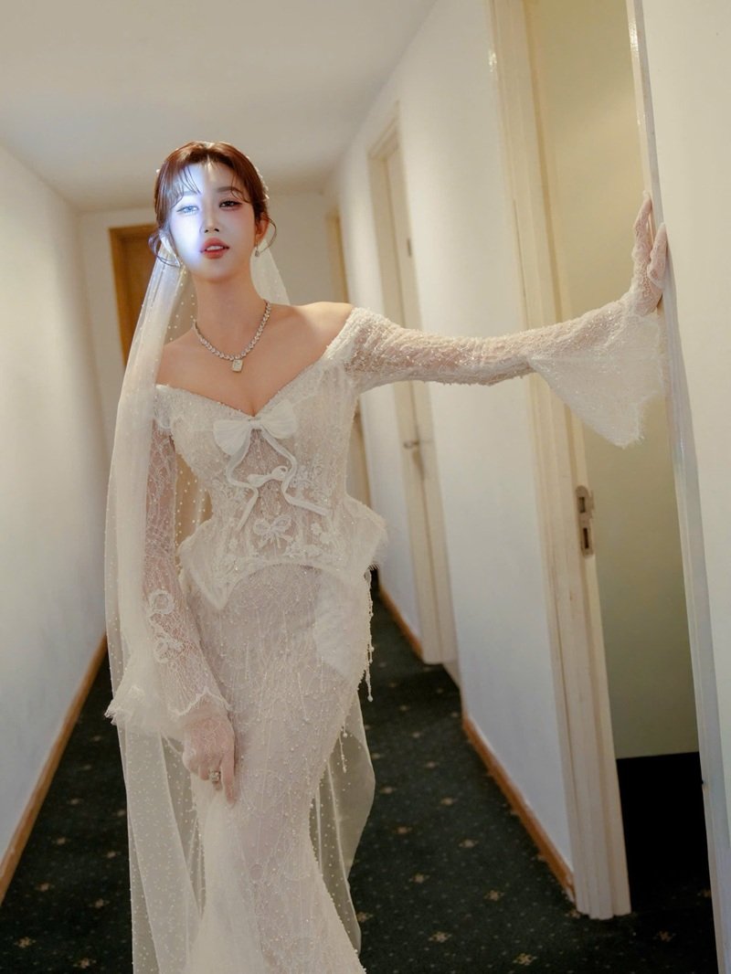 thuý ngân sexy​ 19