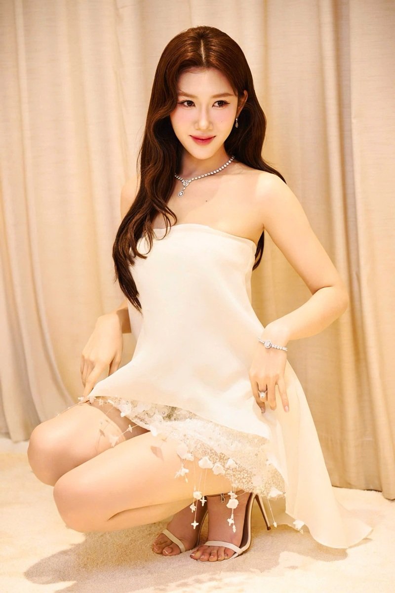 thuý ngân sexy​ 23