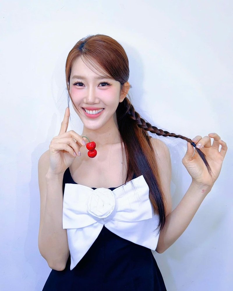 thuý ngân sexy​ 25