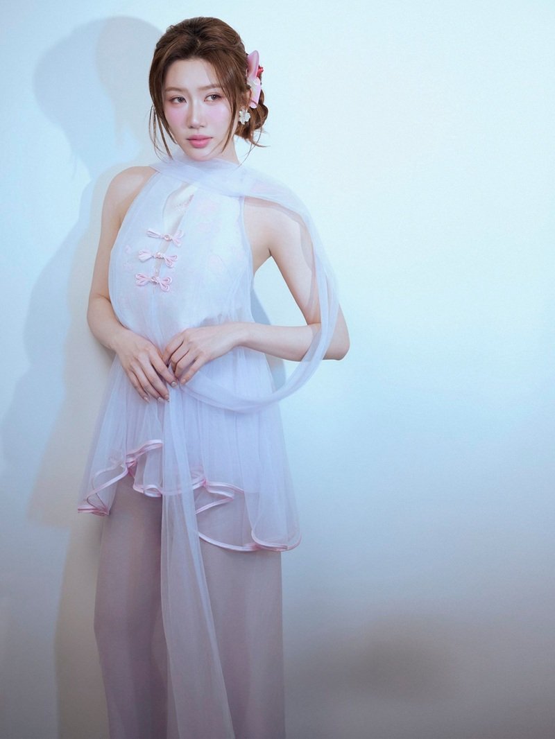 thuý ngân sexy​ 38