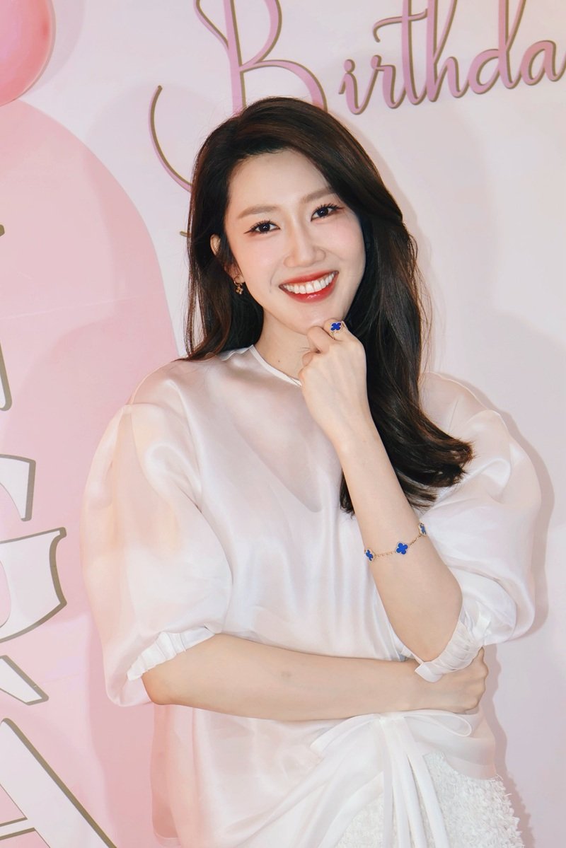 thuý ngân sexy​ 41