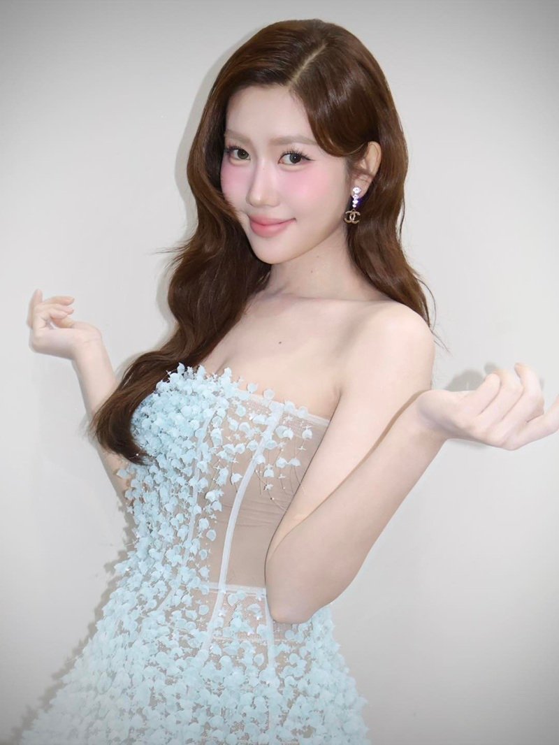 thuý ngân sexy​ 7