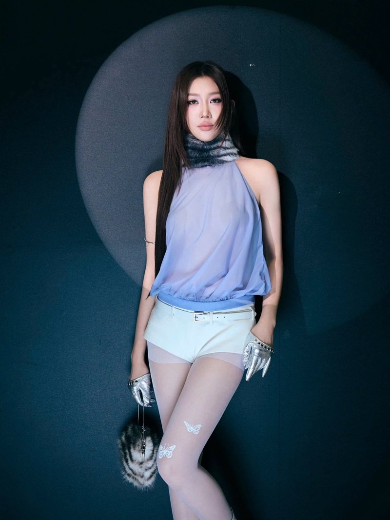 thuý ngân sexy​ 9