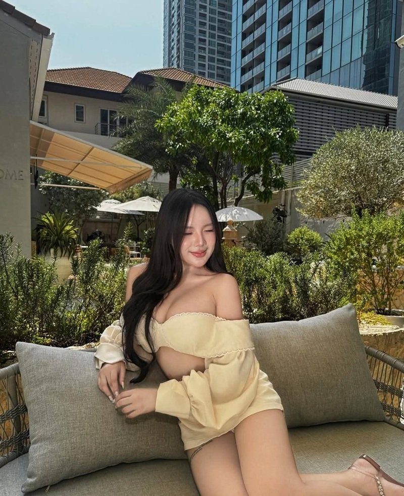 Ảnh gái múp sexy múp mẫp nảy nở mạnh