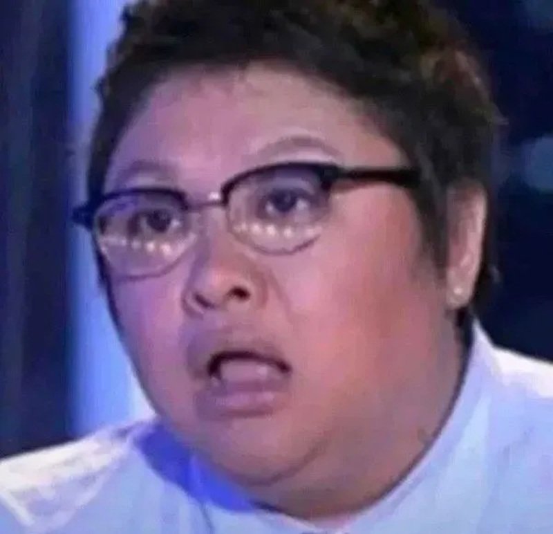 Ảnh meme chê với biểu cảm châm biếm nhẹ
