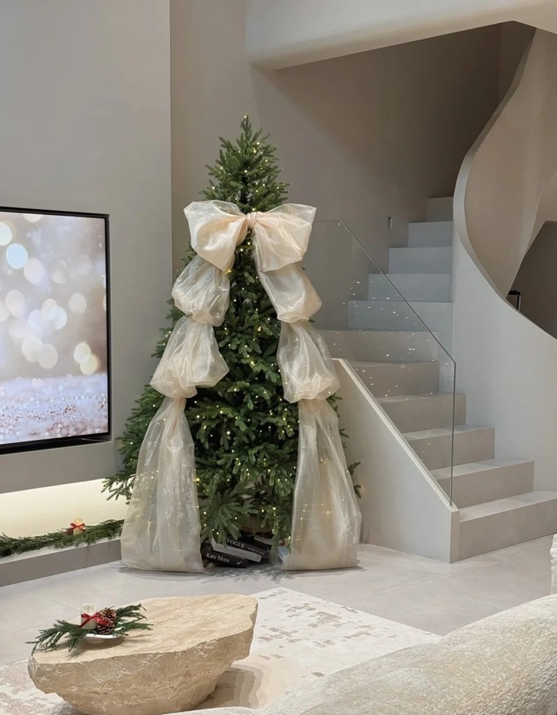 Trang trí cây thông noel đơn giản tại nhà
