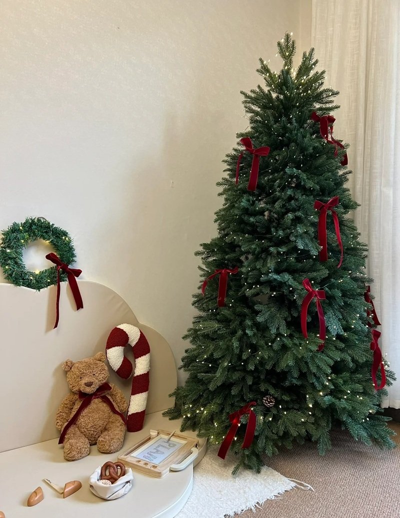 Mẫu ý tưởng trang trí cây thông noel
