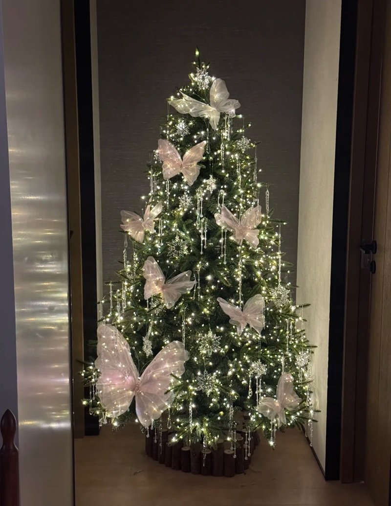 Trang trí cây thông noel phong cách châu Âu