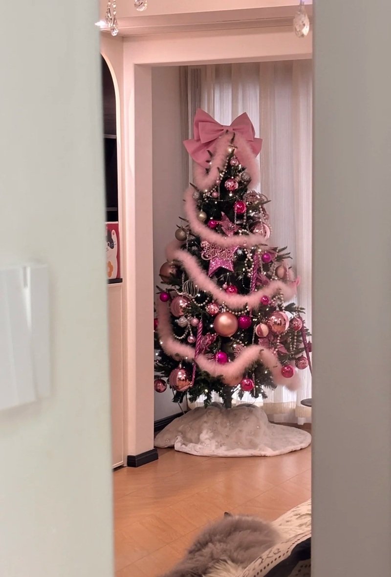 Ý tưởng trang trí cây thông noel độc đáo