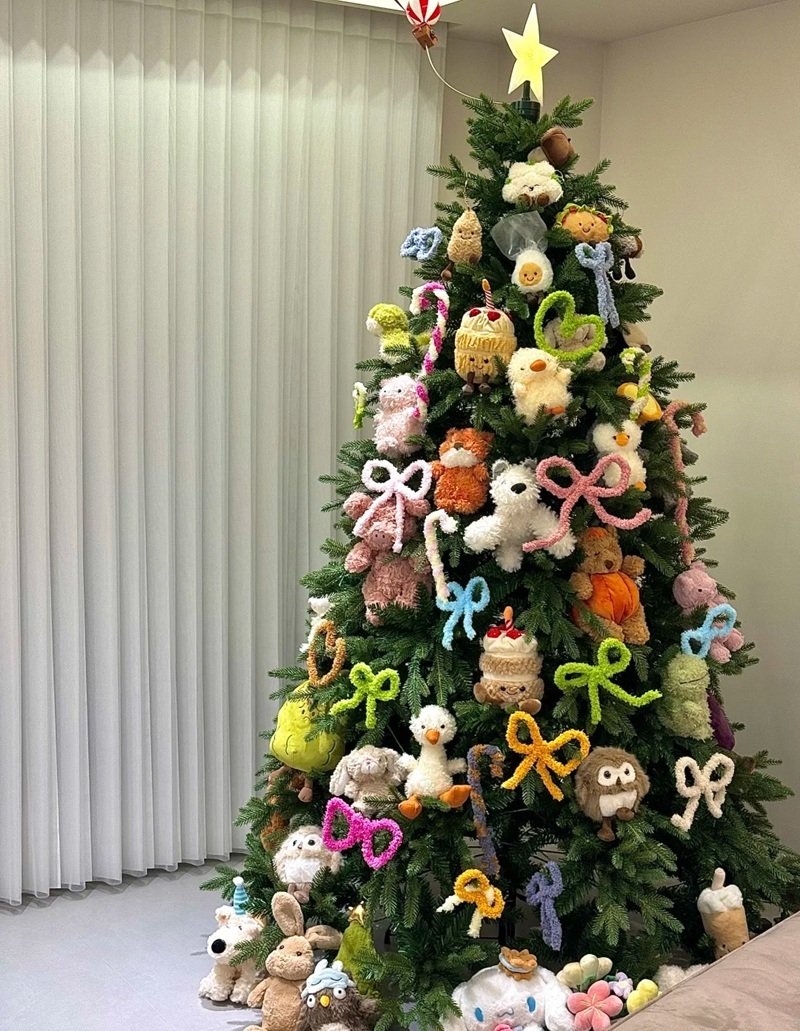 Ý tưởng trang trí cây thông noel sáng tạo