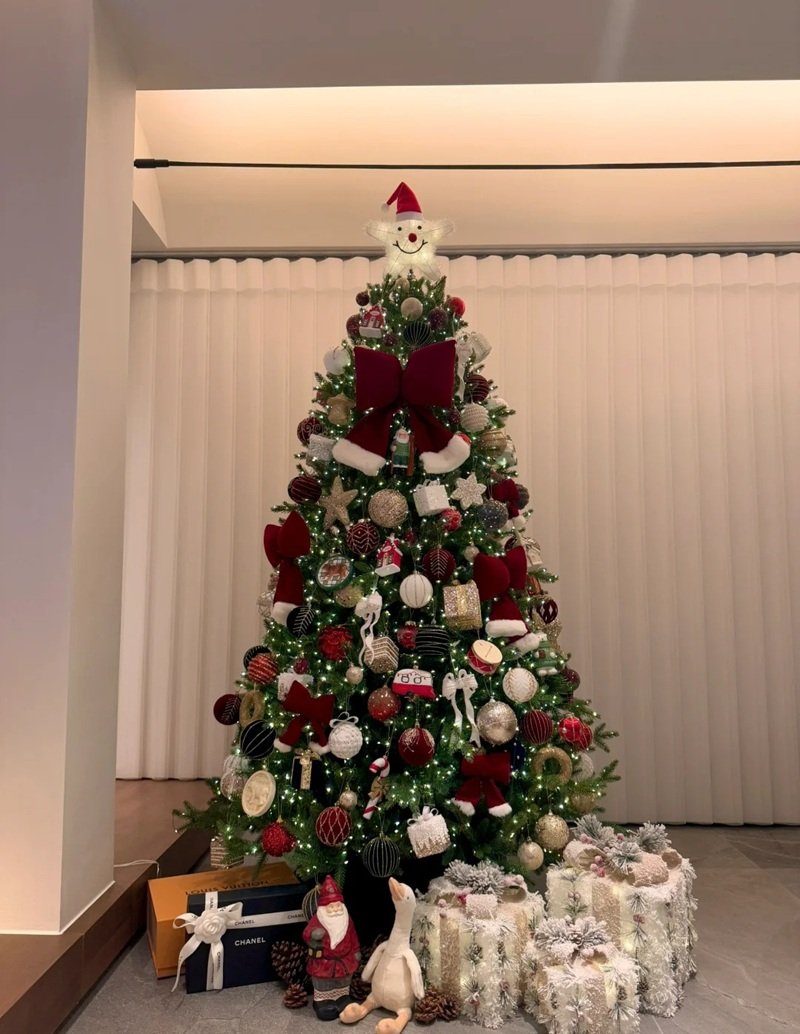 Trang trí cây thông noel phong cách sang trọng