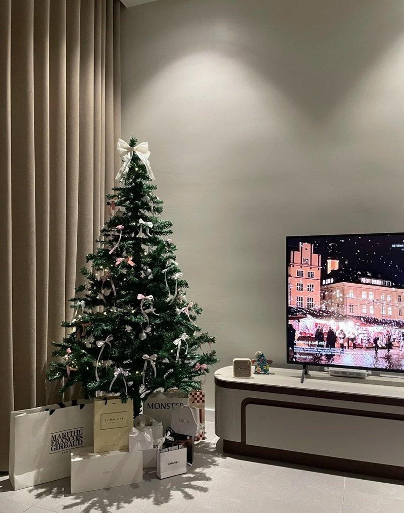 Hướng dẫn làm trang trí cây thông noel