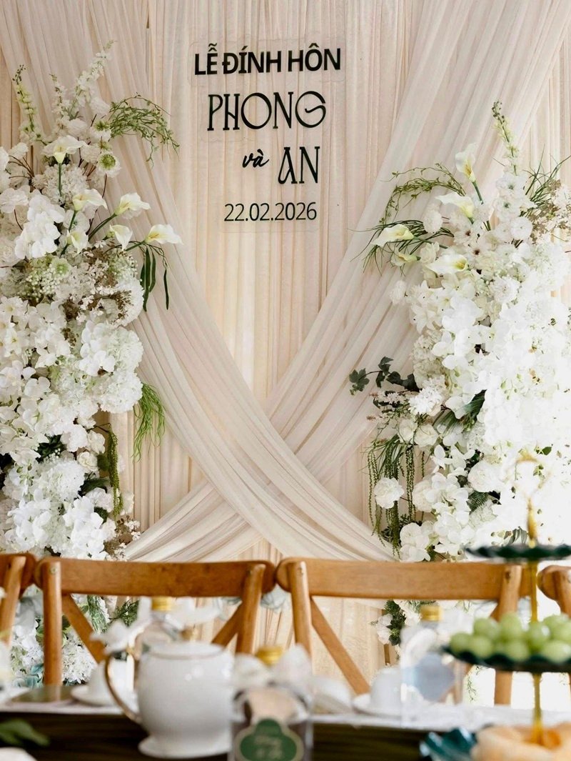 Trang trí gia tiên đầy cảm xúc