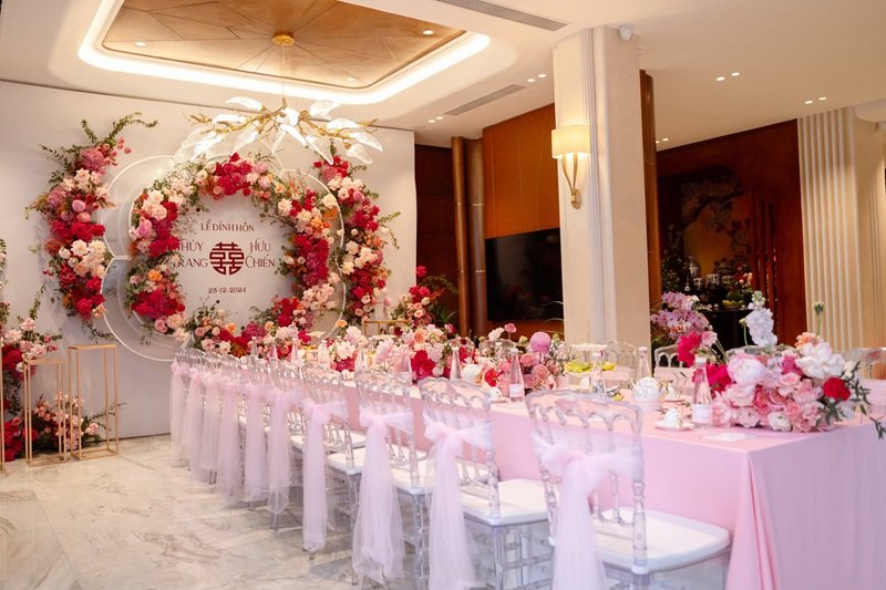 Trang trí gia tiên phong cách tối giản