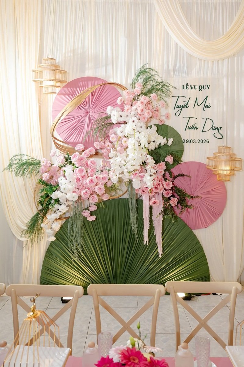 Dễ thương trang trí gia tiên hiện đại