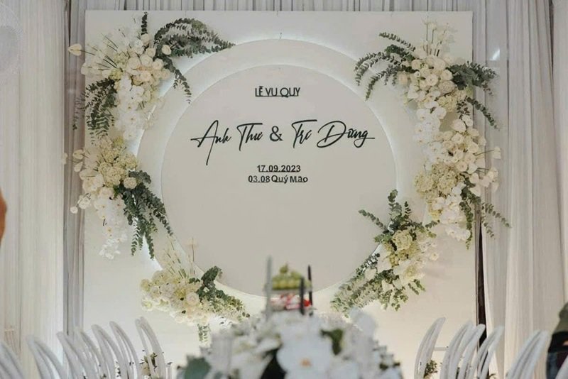 Trang trí gia tiên phong cách truyền thống