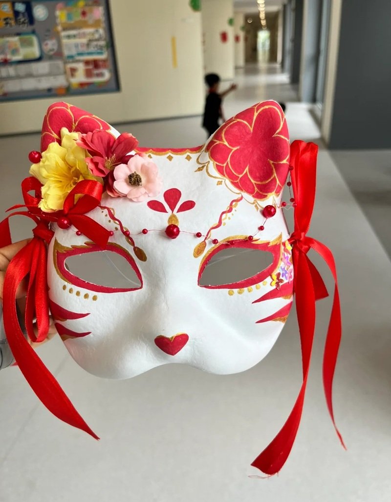 Trang trí mặt nạ cực kỳ sáng tạo