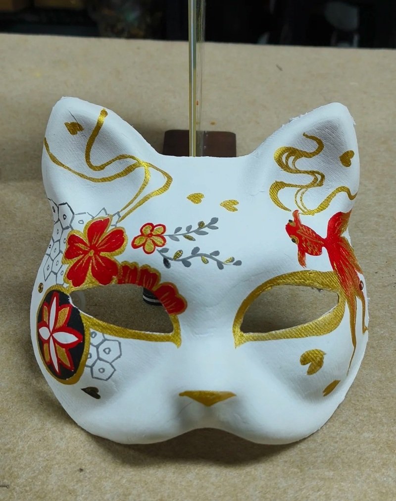 Trang trí mặt nạ dễ thương cho bé