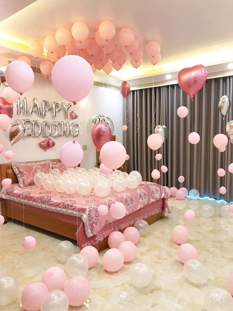 Trang trí phòng cưới màu đỏ nổi bật