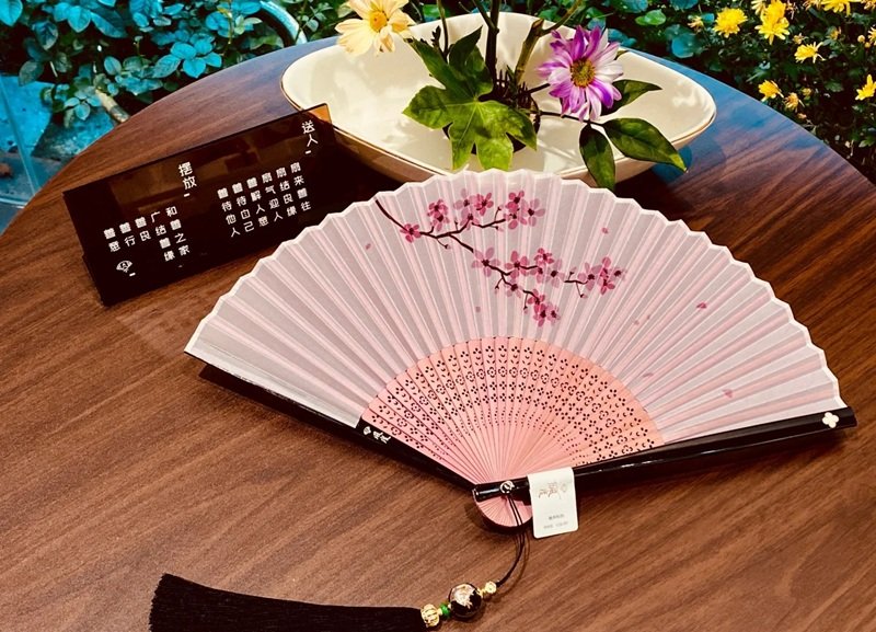 Quạt giấy treo trang trí quạt giấy