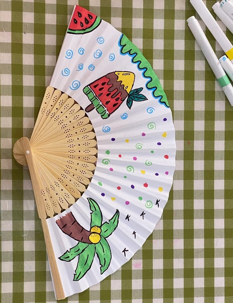 Decor handmade trang trí quạt giấy